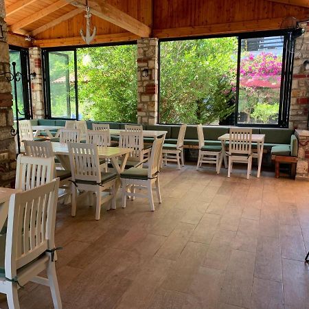 Hotel Natali Dhermi Luaran gambar
