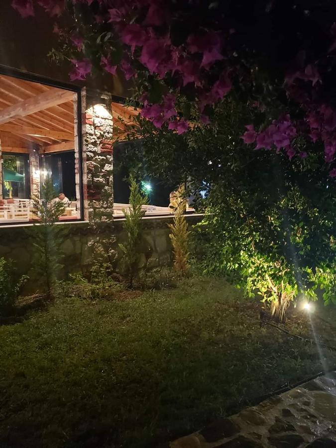Hotel Natali Dhermi Luaran gambar
