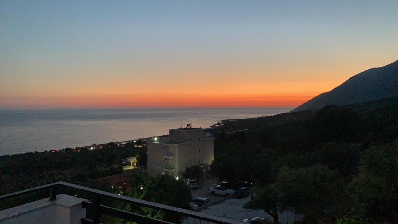 Hotel Natali Dhermi Luaran gambar