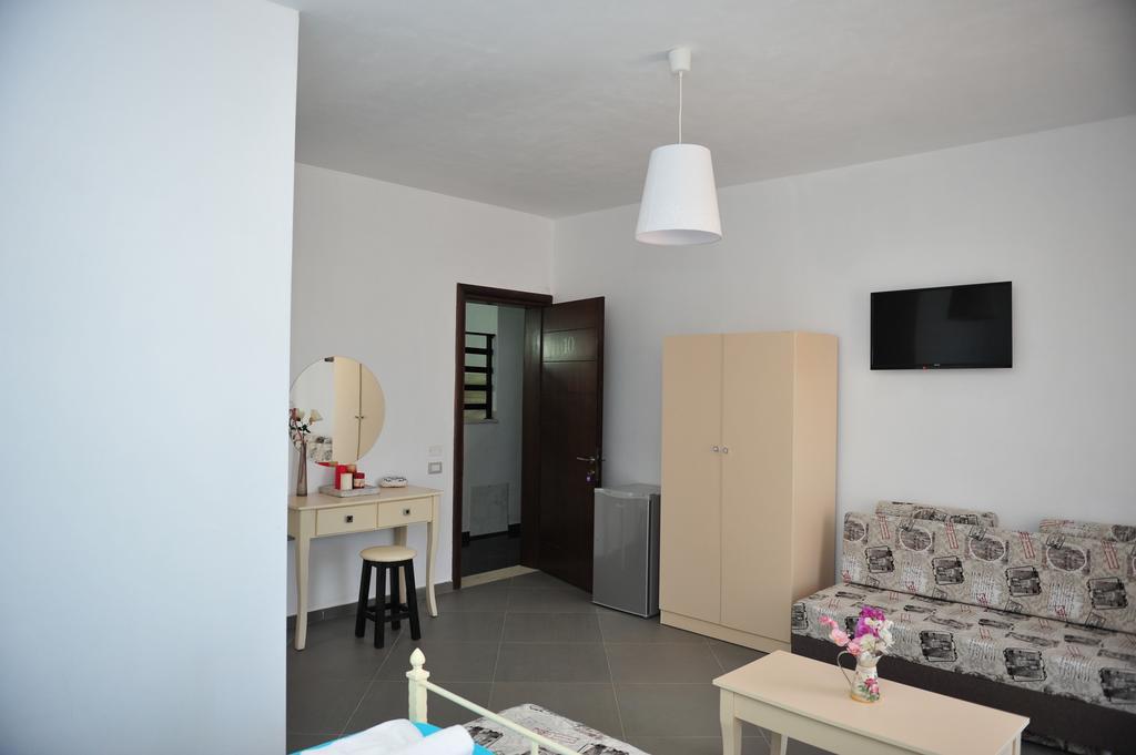 Hotel Natali Dhermi Luaran gambar