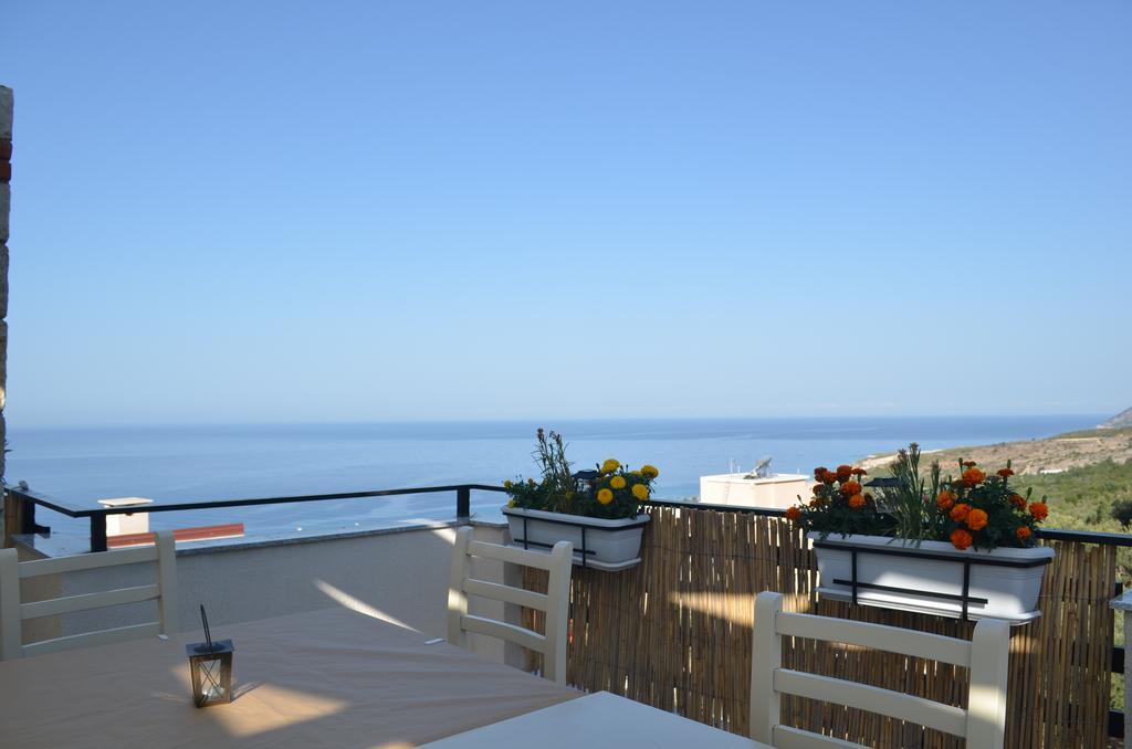 Hotel Natali Dhermi Luaran gambar