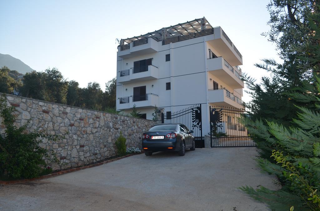 Hotel Natali Dhermi Luaran gambar